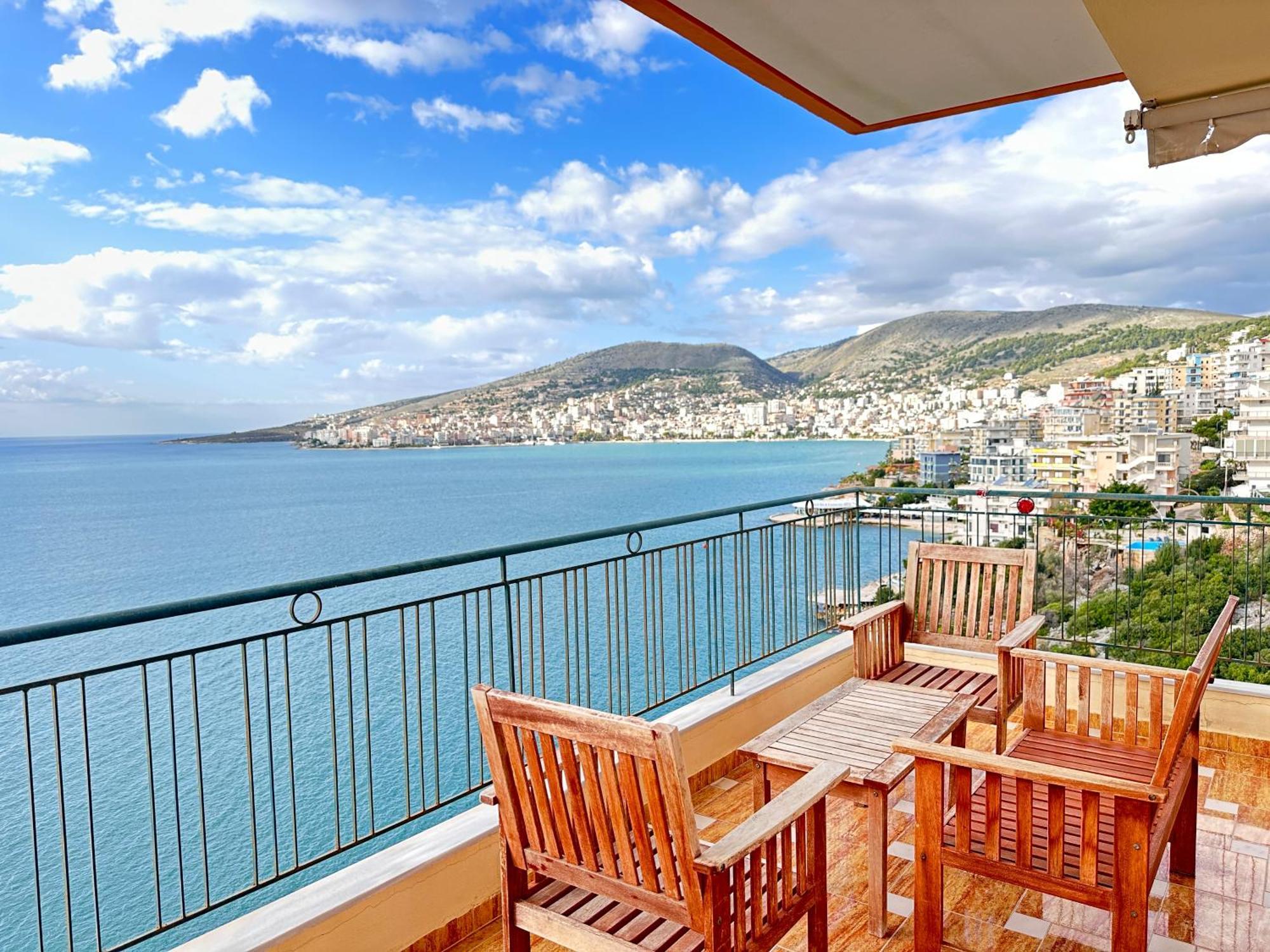 Design Sea View Apartment Saranda Kültér fotó