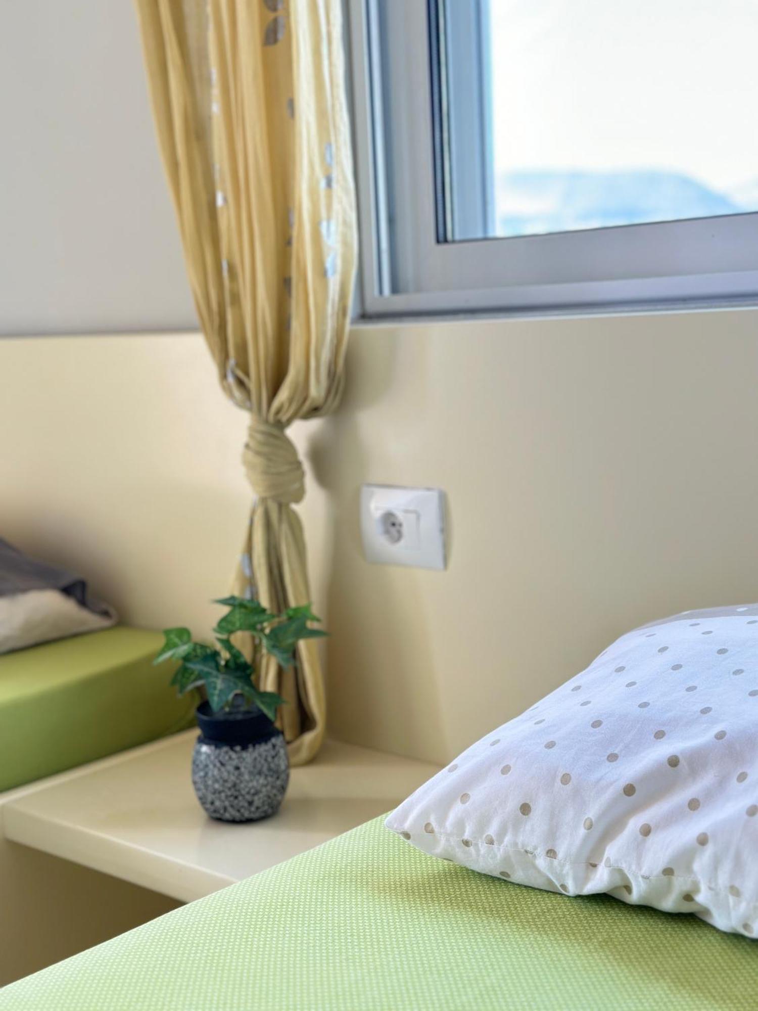 Design Sea View Apartment Saranda Kültér fotó