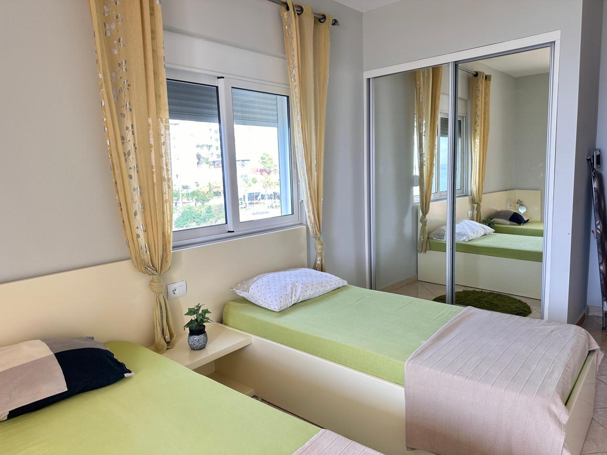 Design Sea View Apartment Saranda Kültér fotó